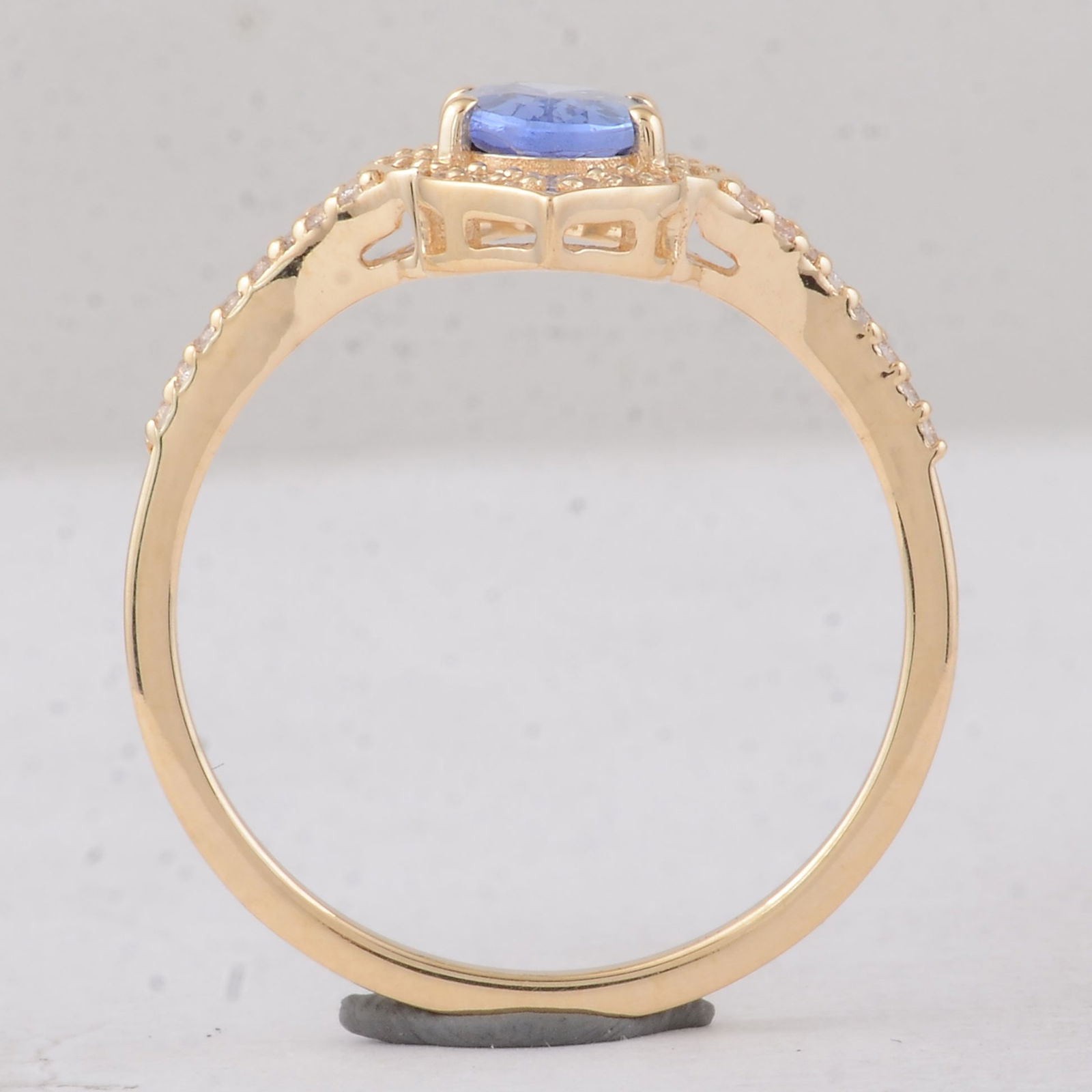 1.13 Ct Oval Sapphire 9K Gold Ring - 3
