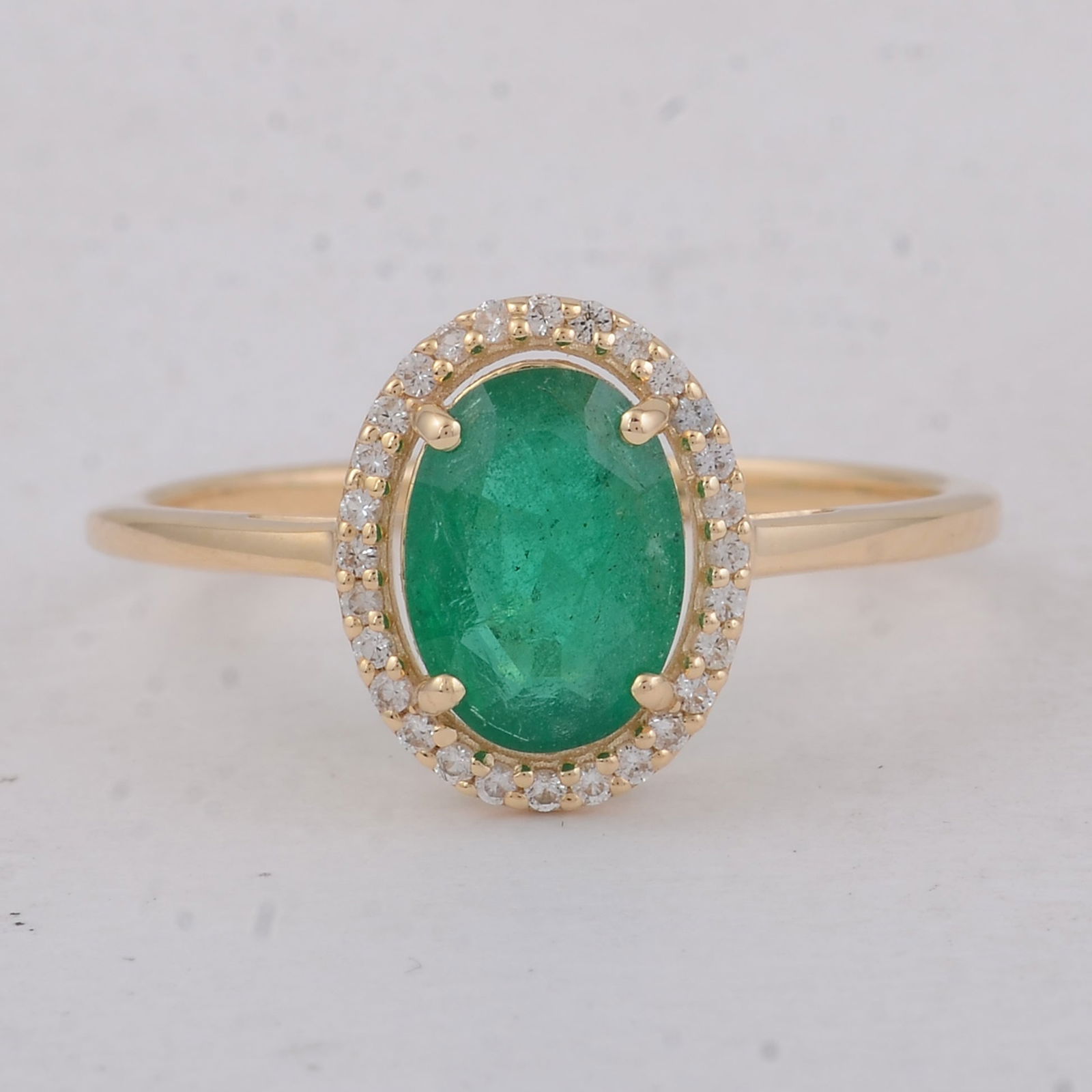 1.22 Ct Oval Emerald 9K Gold Ring (1 of 5)