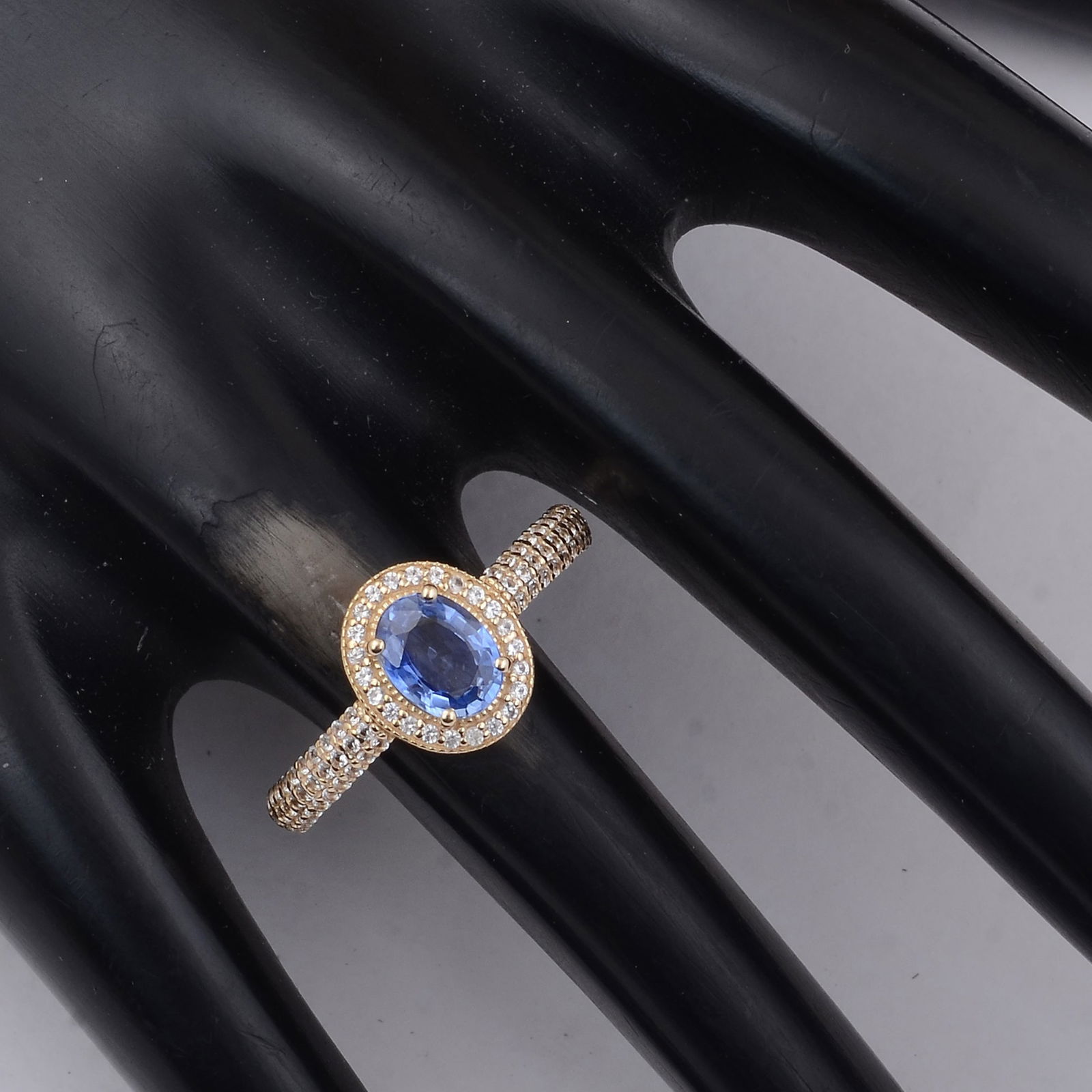 1.26 Ct Oval Sapphire 9K Gold Ring - 2