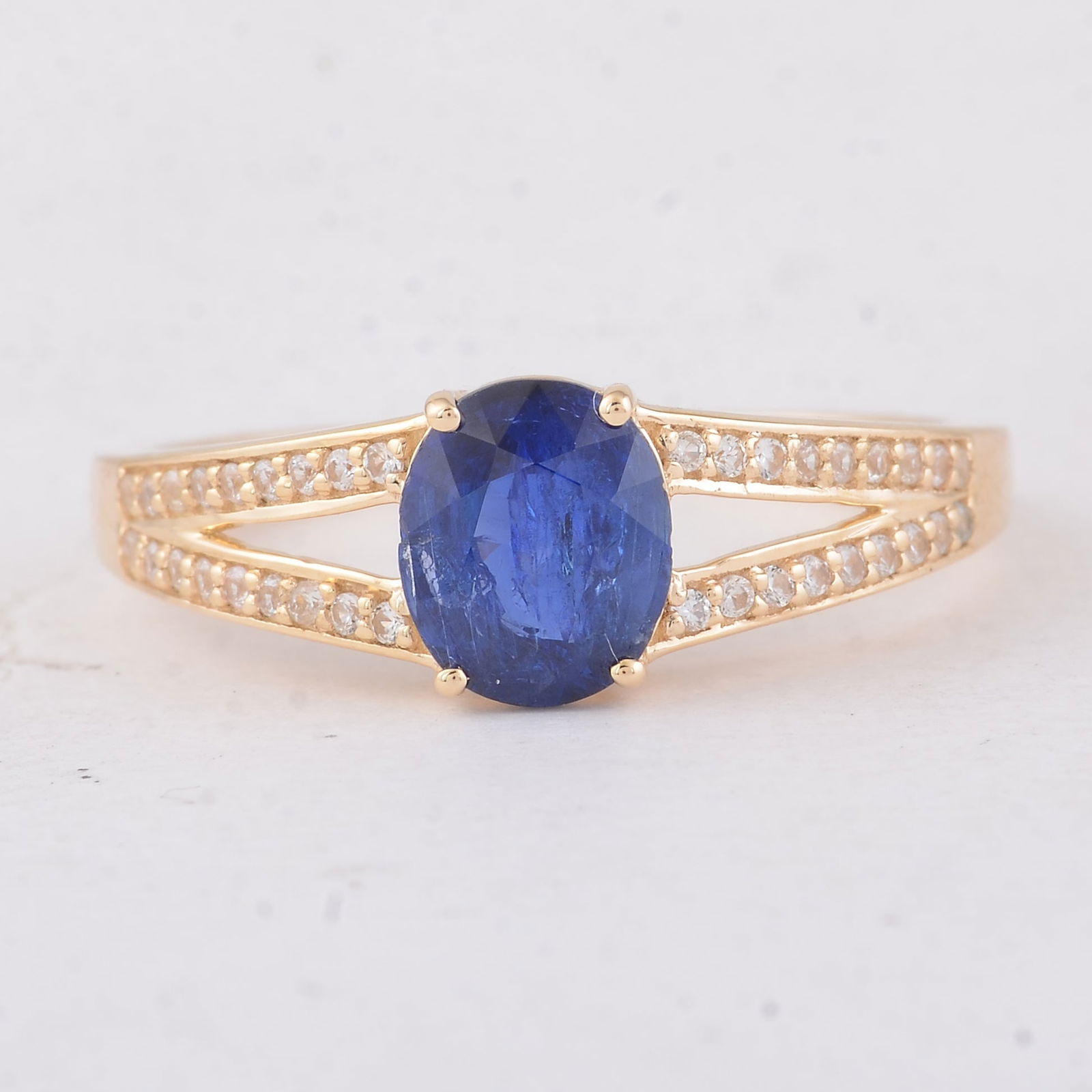 1.32 Ct Oval Sapphire 9K Gold Ring (1 of 5)