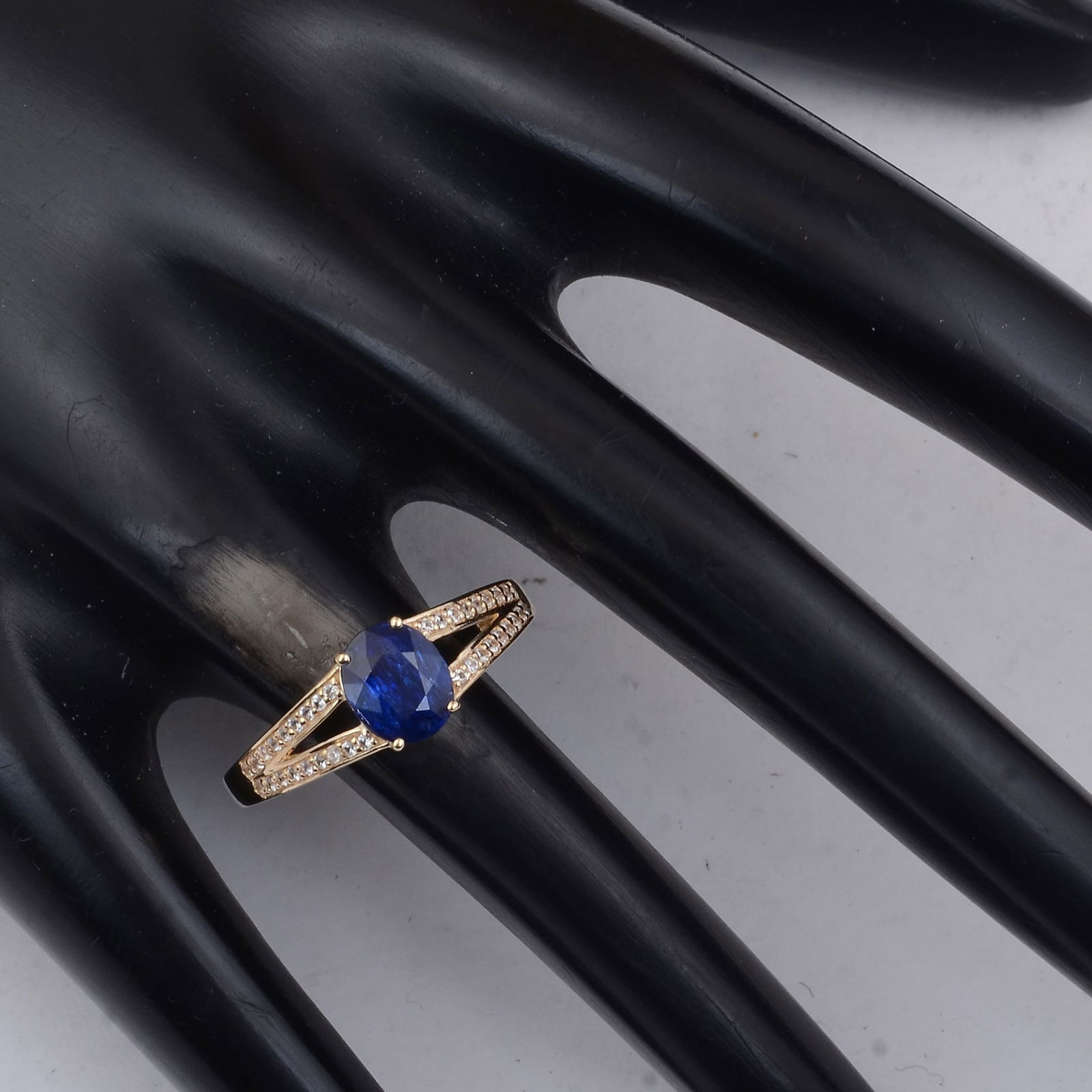 1.32 Ct Oval Sapphire 9K Gold Ring - 2