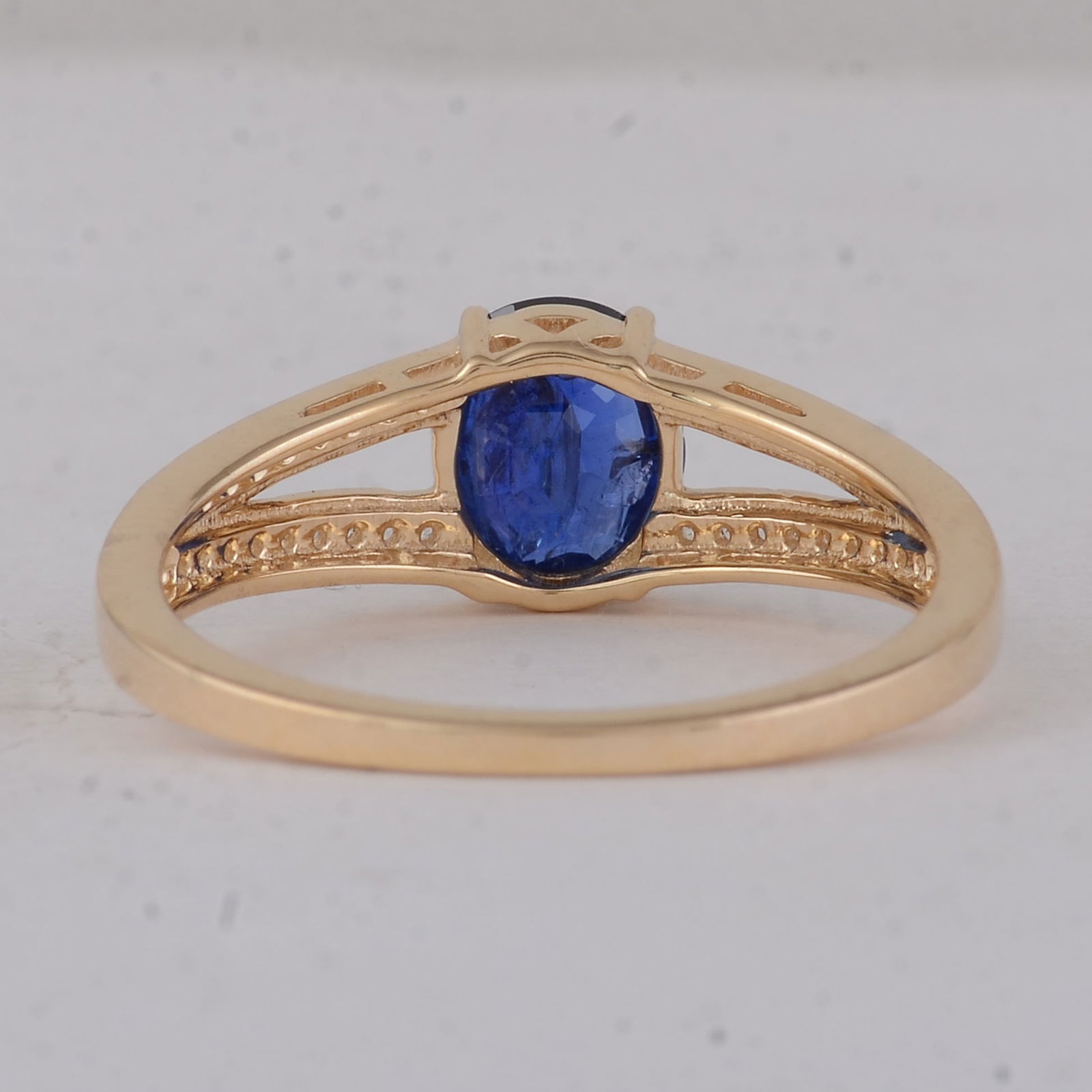 1.32 Ct Oval Sapphire 9K Gold Ring - 3