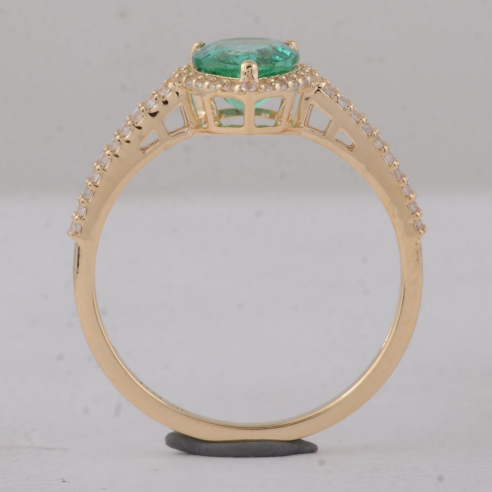 1.33 Ct Pear Emerald 9K Gold Ring - 3