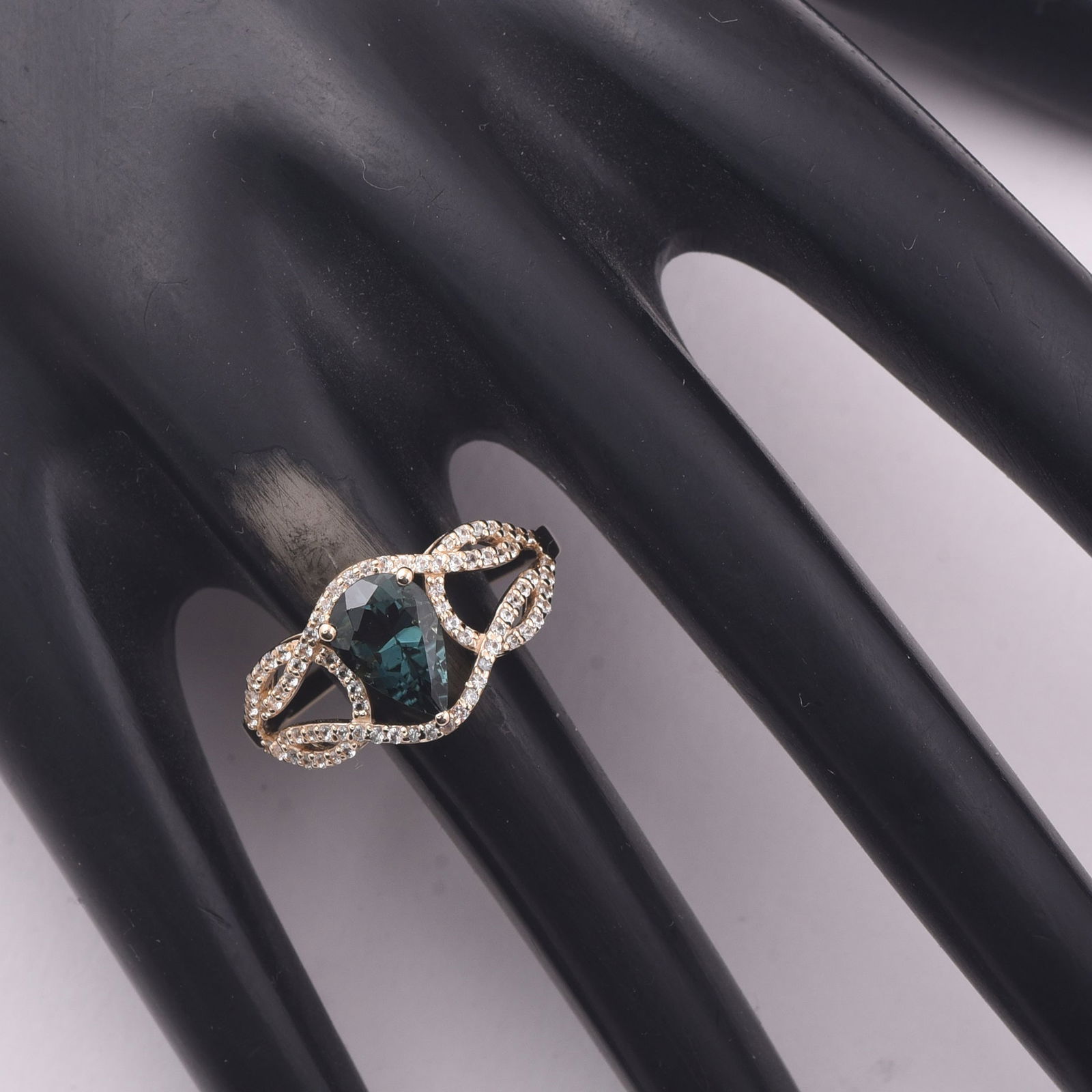 1.35 Ct Pear Tourmaline 9K Gold Ring - 2