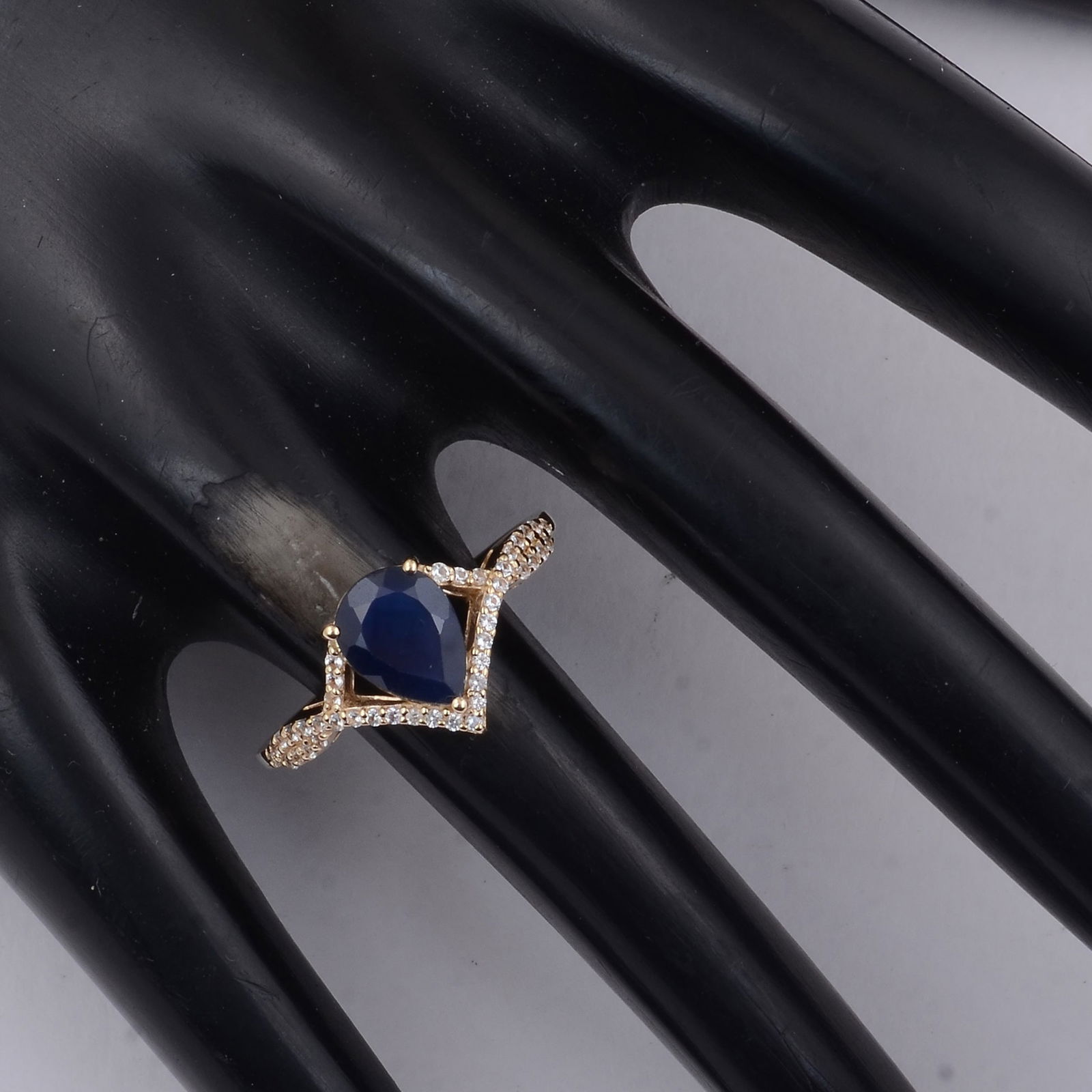 1.36 Ct Pear Sapphire 9K Gold Ring - 2