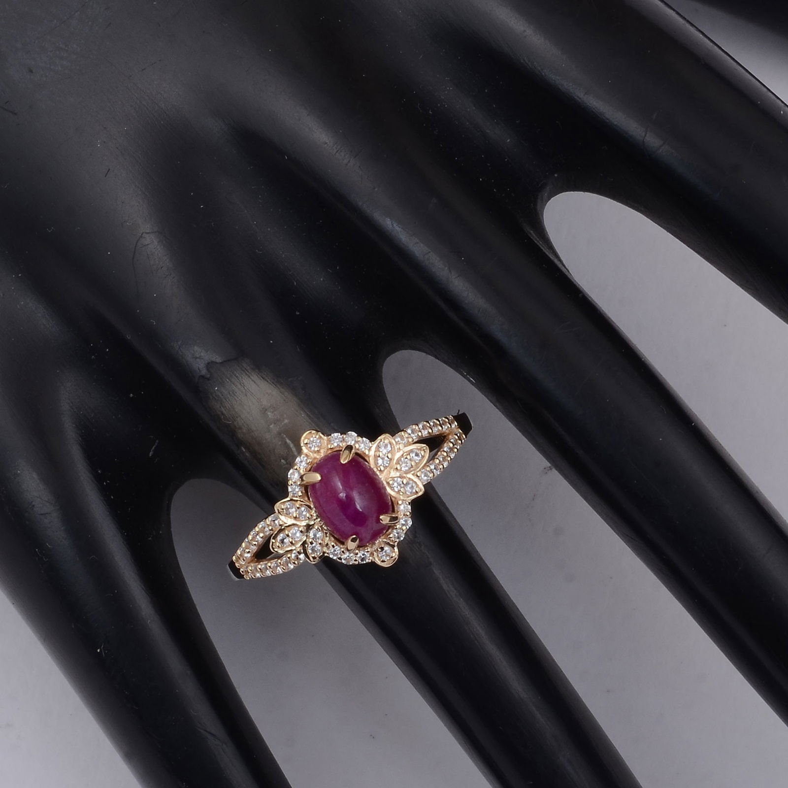 1.37 Ct Oval Ruby 9K Gold Ring - 2