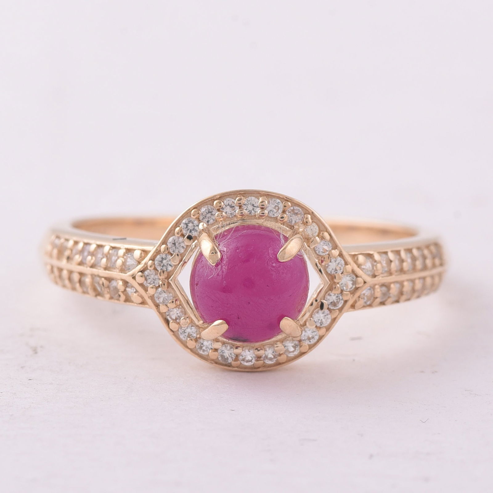 1.40 Ct Round Ruby 9K Gold Ring (1 of 5)