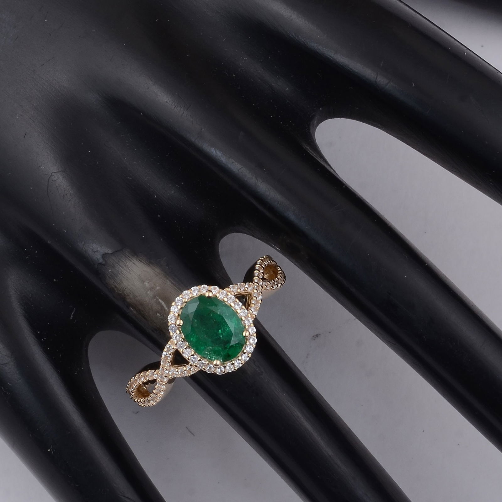 1.44 Ct Oval Emerald 9K Gold Ring - 2
