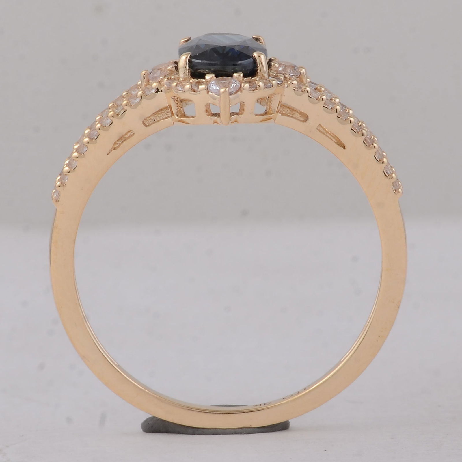 1.44 Ct Oval Sapphire 9K Gold Ring - 3