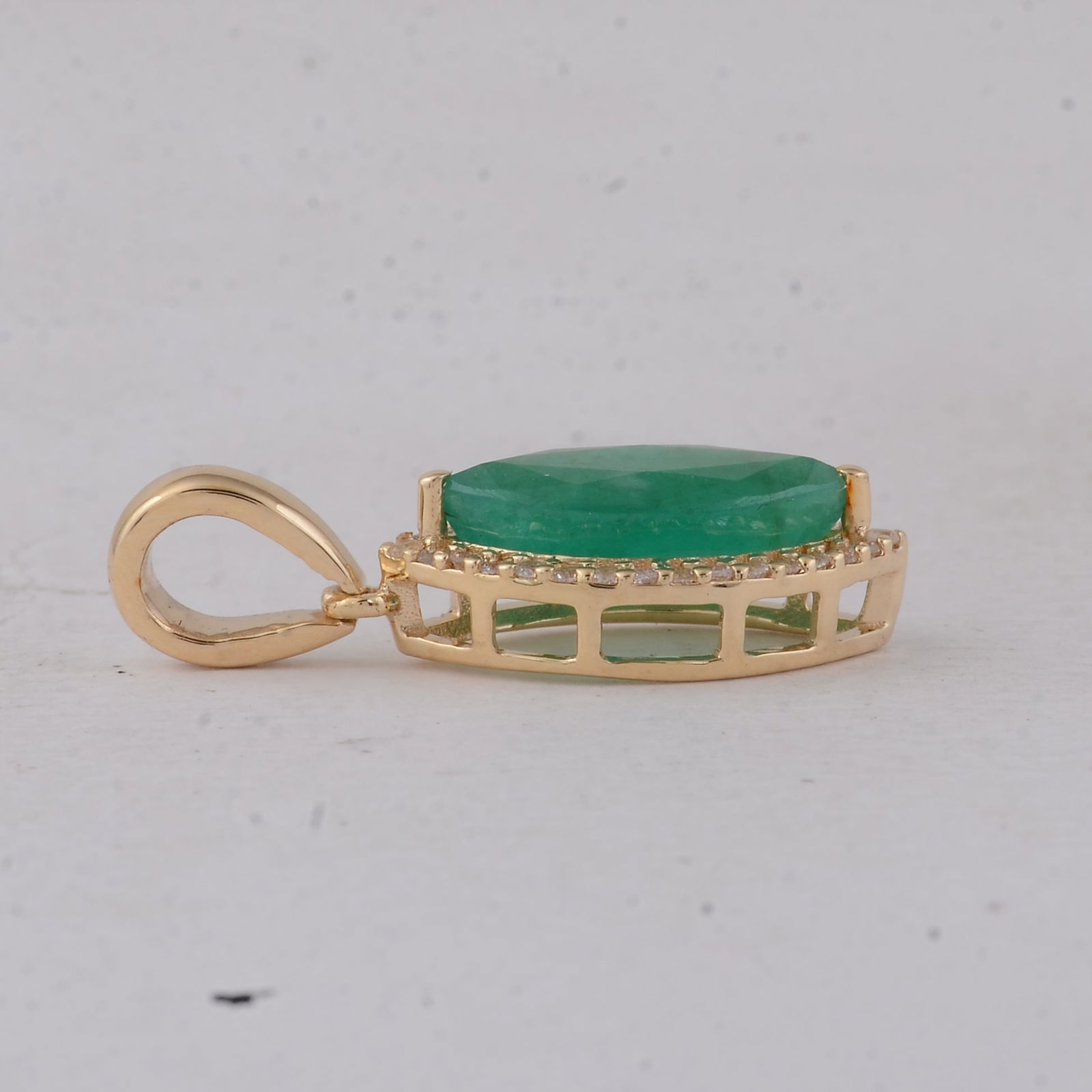 1.47 Ct Marquise Emerald 9K Gold Pendant - 3