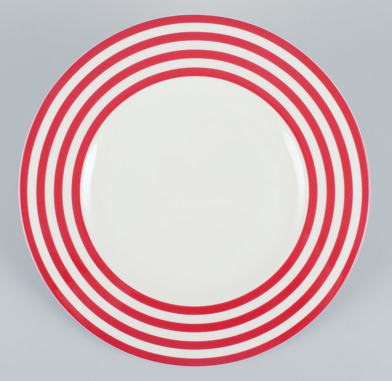 Royal Fine China, a set of six "Freshness Lines Red" plates. Five dinner plates and one lunch plate. - 3