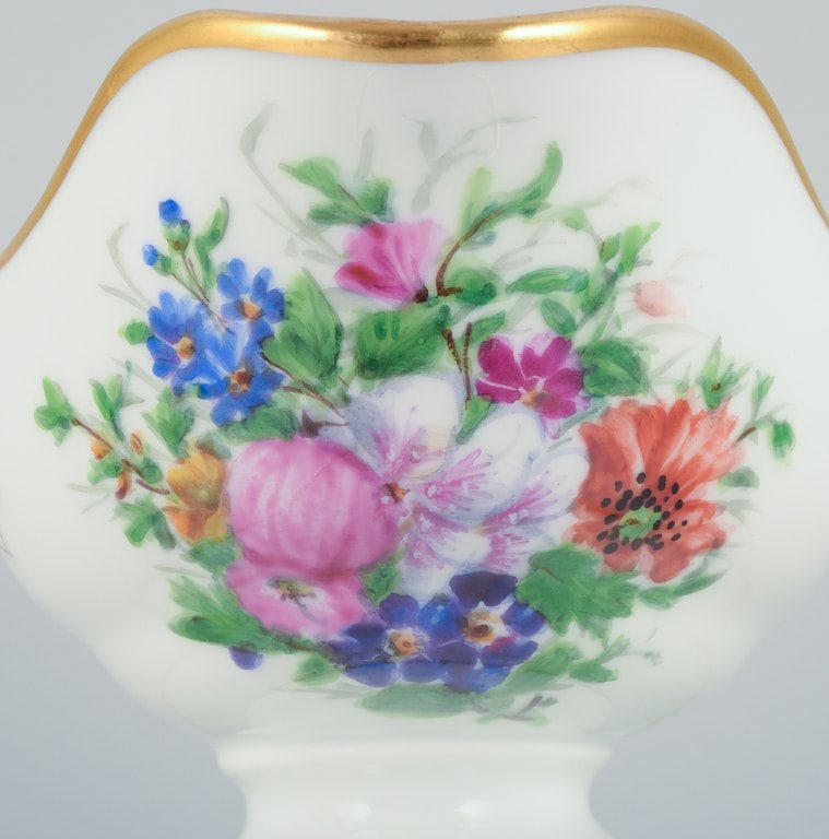 Bing & Grondahl, hand-painted sauce boat with polychrome flower motifs and gold trim. - 5