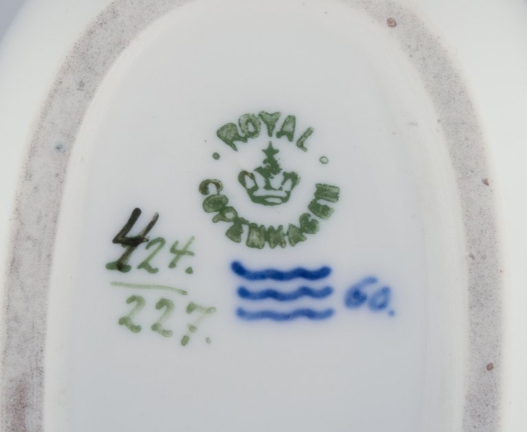 Royal Copenhagen, Art Nouveau vase with handles. - 7