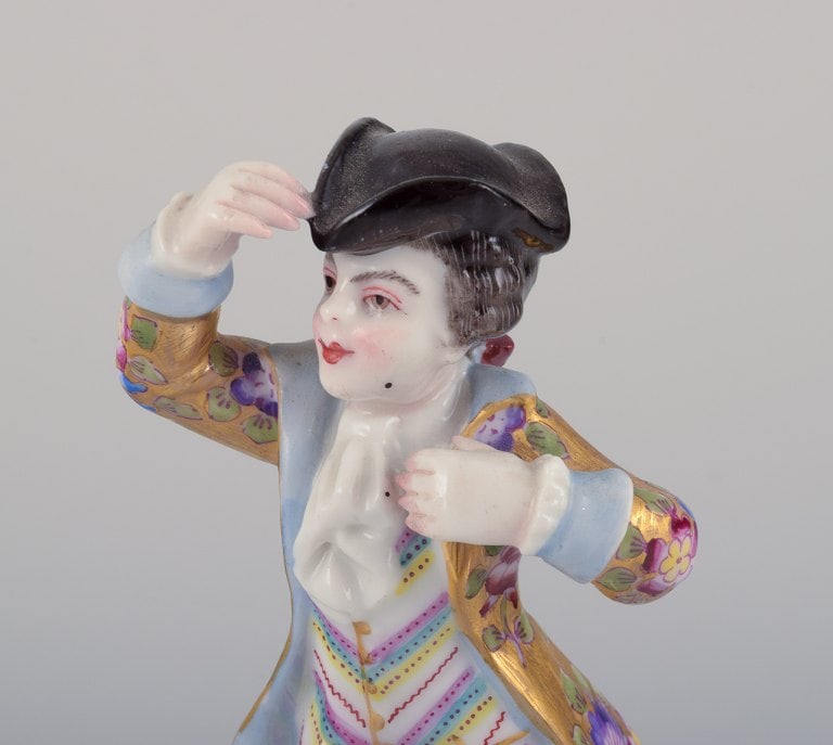 Meissen, Germany, porcelain figurine of a young man in elegant attire. Hand-painted in polychrome - 7