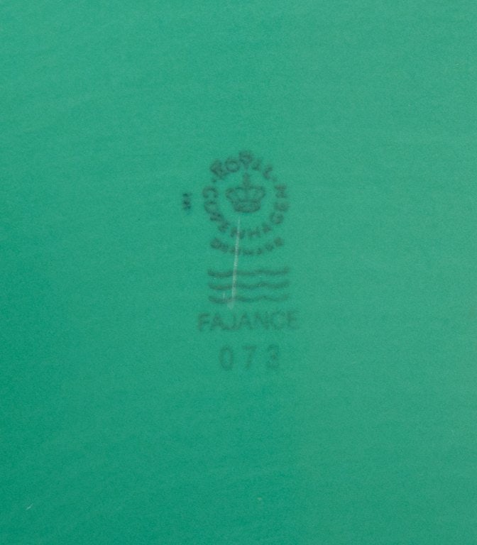 Royal Copenhagen, 4 All Seasons, four coffee mugs and a small oval dish in faience with green glaze. - 7