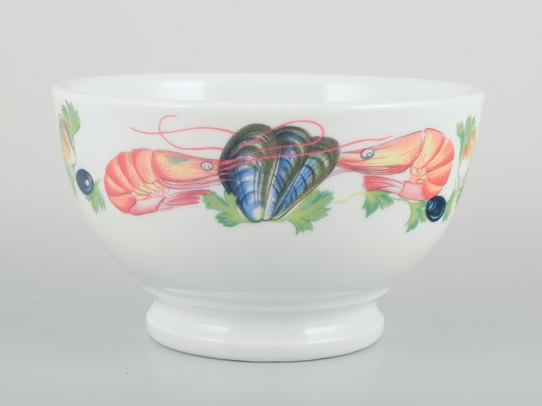 Pillivuyt, France, a set of two porcelain bowls with seafood motif. - 4