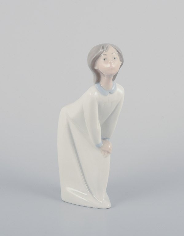 Two Lladro porcelain figurines of young women. Handcrafted. - 6