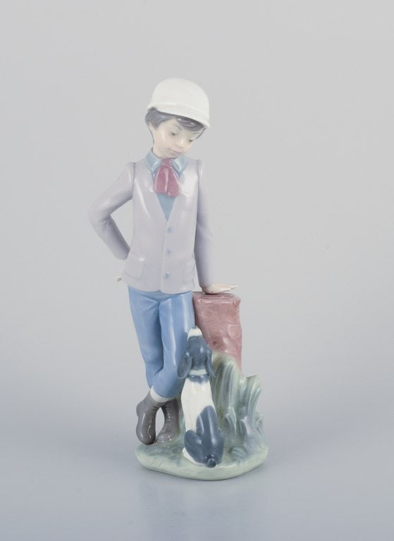 Three Nao porcelain figurines. Boys and girls with pets. - 7