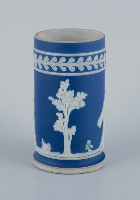 Adams, England, cylindrical vase and creamer in biscuit porcelain. Classic scenes. - 3
