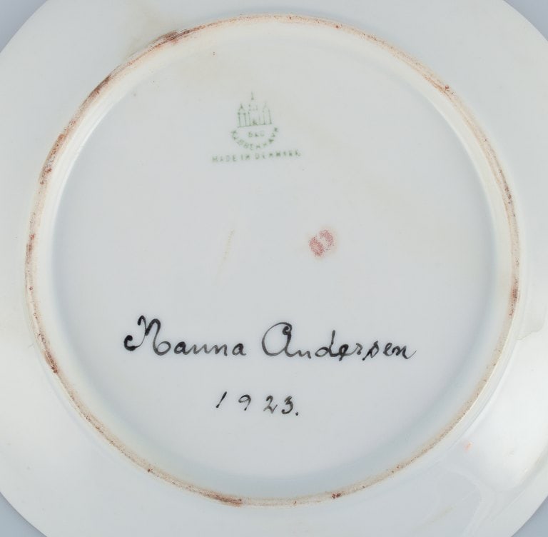 Bing & Grøndahl and others. Three hand-painted dishes depicting mushrooms, bird's nest, and - 3