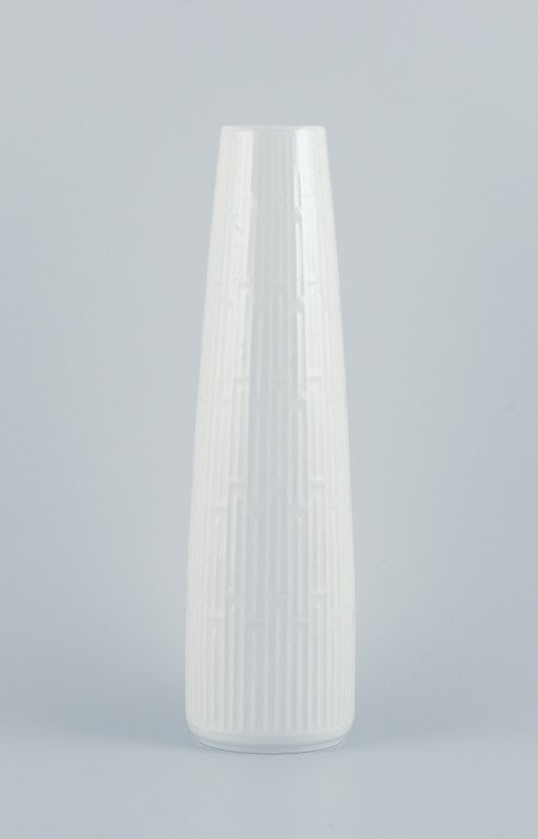 Hans Merz for Meissen, large porcelain vase in a modern design with geometric pattern and white (1 of 5)