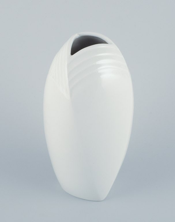 Hans Merz for Meissen, large porcelain vase in a modern design with geometric pattern and white - 3