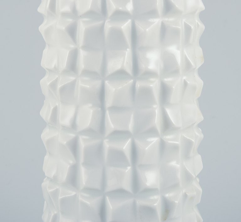 Hans Merz for Meissen, large porcelain vase in a modern design with geometric pattern and white - 5