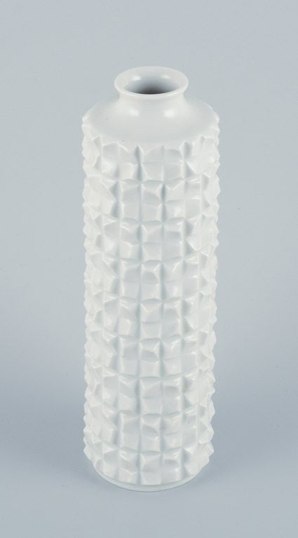 Hans Merz for Meissen, large porcelain vase in a modern design with geometric pattern and white - 3