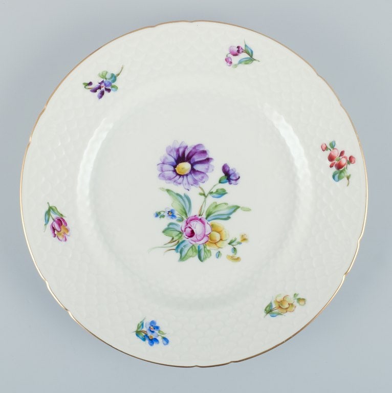 Bing & Grøndahl, Saxon Flower, a set of five lunch plates. - 5