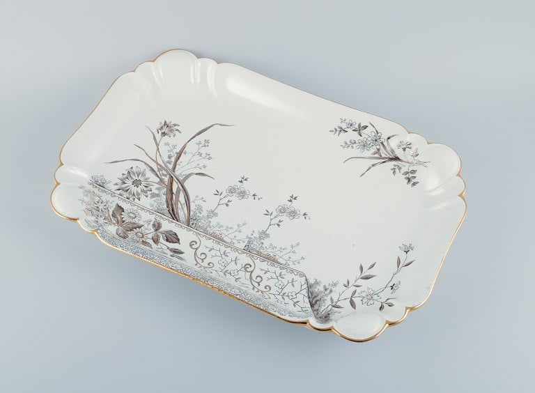 Peking, Gustavsberg, Sweden, a colossal serving platter in faience. Late 19 c. - 3