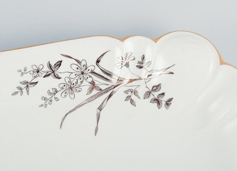 Peking, Gustavsberg, Sweden, a colossal serving platter in faience. Late 19 c. - 6