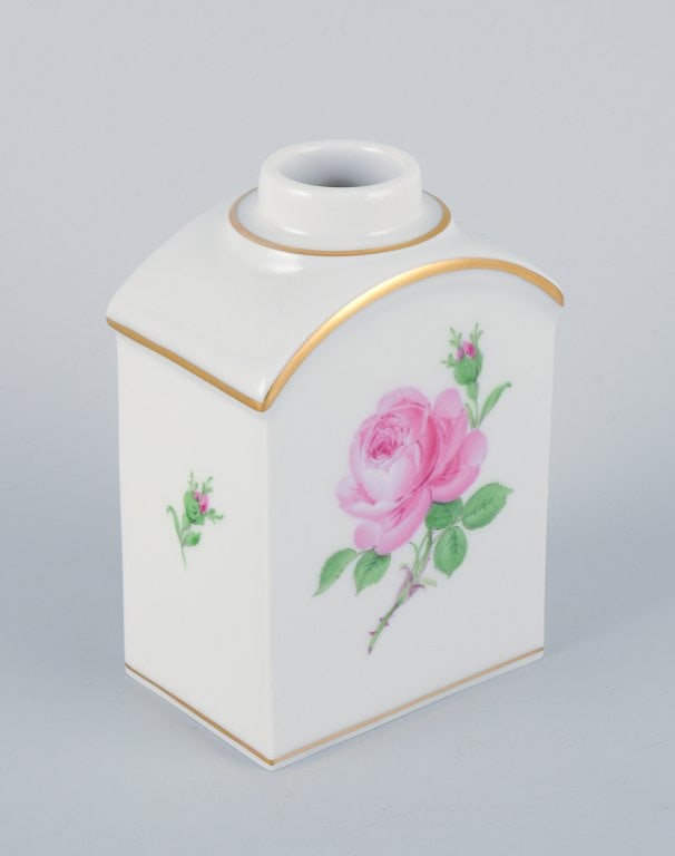 Meissen, three pieces of "Pink Rose" a plant pot, milk jug, and a tea caddy in porcelain - 6