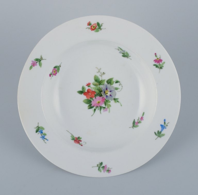 Royal Copenhagen, set of four rare and antique Saxon Flower porcelain plates. Hand-painted with - 4
