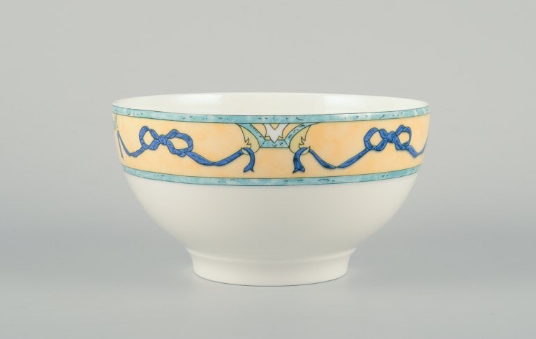 Villeroy & Boch, Luxembourg, set of three "Castellina" porcelain bowls. Late 20th century. - 3