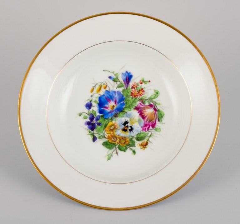 Bing & Grøndahl, eight deep plates in porcelain hand-painted with polychrome flowers and gold - 7
