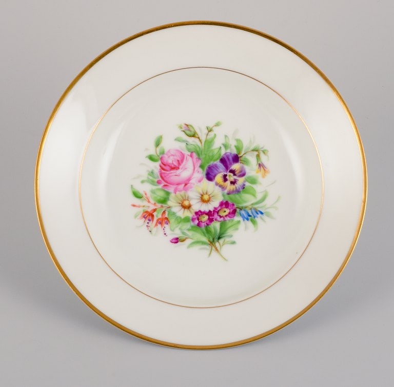 Bing & Grøndahl, six deep plates in porcelain hand-painted with polychrome flowers and gold - 3