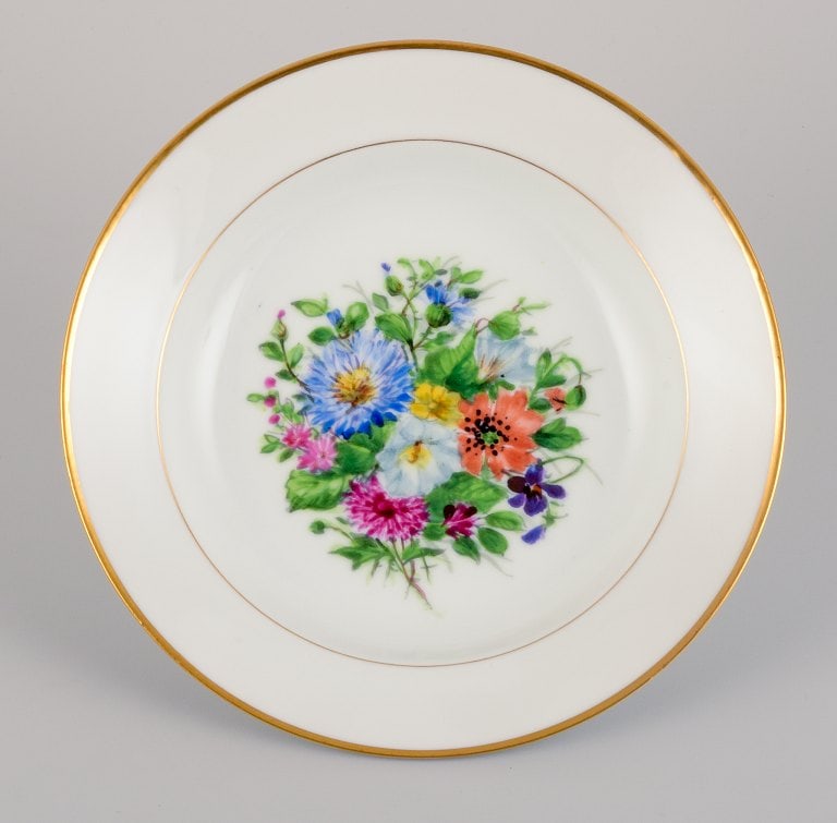 Bing & Grøndahl, six deep plates in porcelain hand-painted with polychrome flowers and gold - 7