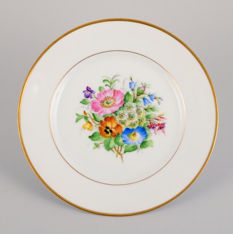 Bing & Grøndahl, six porcelain lunch plates hand-painted with polychrome flowers and gold - 2