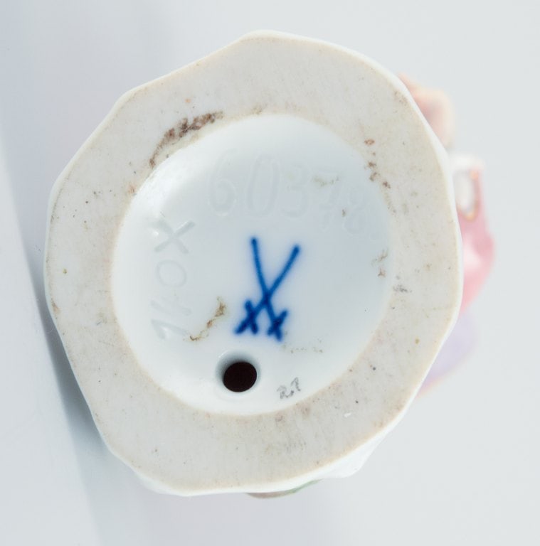 Meissen, Germany, porcelain figure. Overglaze. A boy in fine clothes. - 7