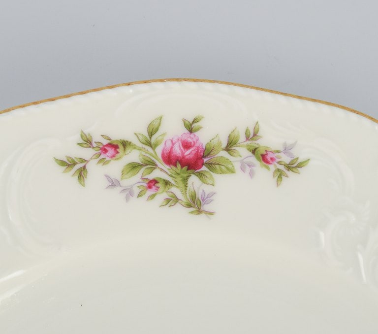 Rosenthal, Germany. "Sanssouci", four cream colored plates decorated with flowers and gold - 3