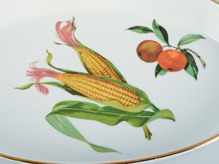 Royal Worcester Evesham Fine Porcelain, England, oval casserole dish with corn cob and apples. - 3