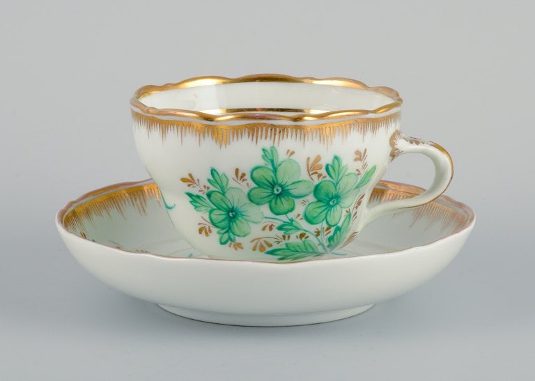 KPM, Berlin. Chocolate cup hand painted with green flowers and gold decoration. - 2