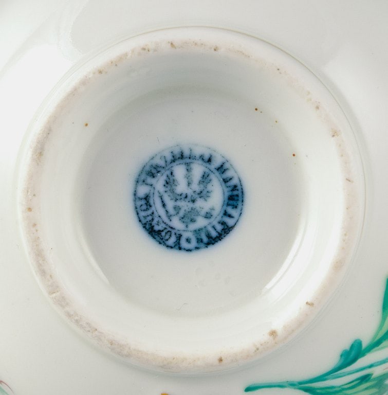 KPM, Berlin. Chocolate cup hand painted with green flowers and gold decoration. - 6