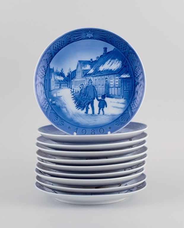 Royal Copenhagen, a set of ten Christmas plates. 1980-1989. (1 of 3)