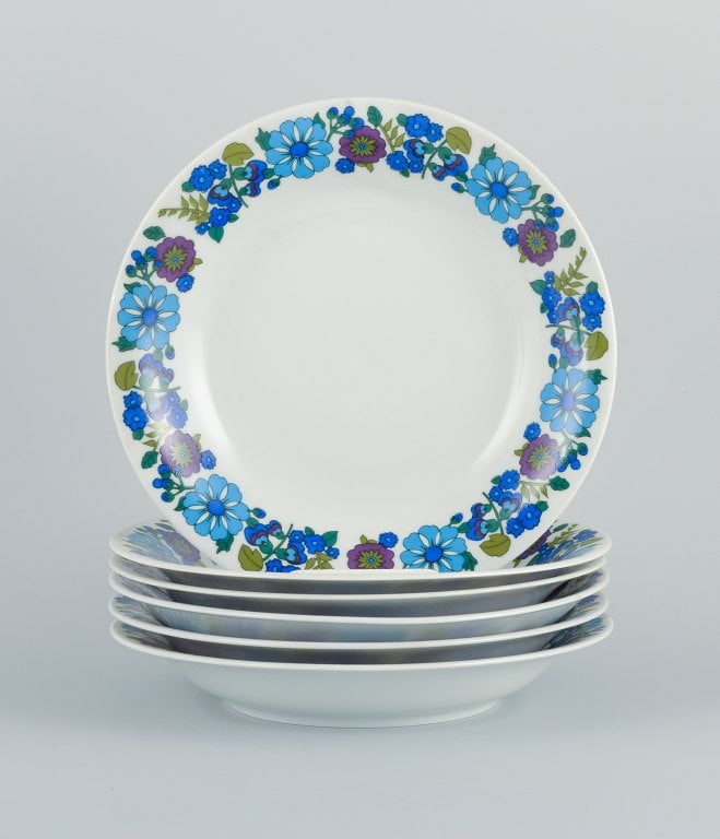 Paar, Bavaria, Jaeger & Co, Germany. A set of six deep plates in porcelain with a floral motif. (1 of 3)