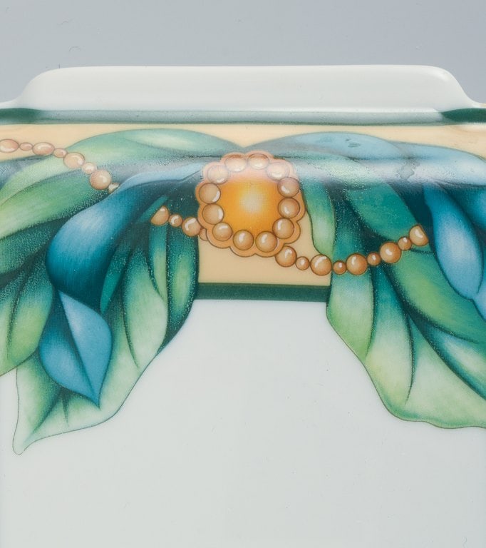 Giacomo Passera for Porcelaine de Paris - "Les voyages de Bougainville". A large oblong dish and a - 4