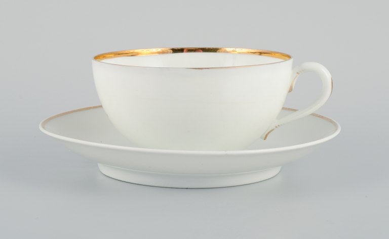 Rosenthal, Germany, a set of four large teacups and matching porcelain saucers. Thin white porcelain - 3