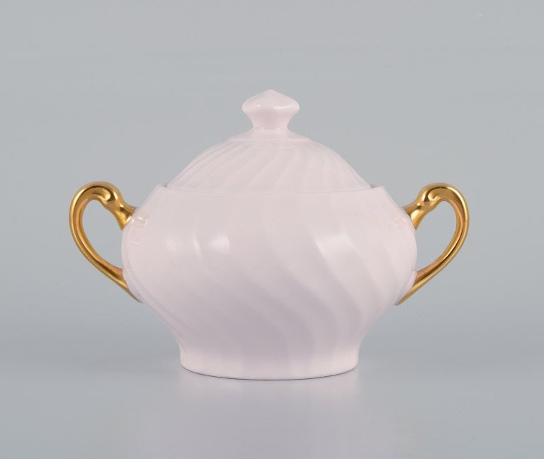 Tuscan, England, coffee service in pink porcelain with gold decoration consisting of coffee pot, - 4