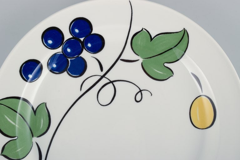 Jackie Lynd for Rörstrand, a set of six "Pomona" porcelain plates. - 3