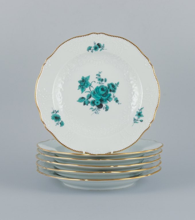 Meissen, Germany, a set of six "Neu Marseille" dinner plates hand painted with green flowers and (1 of 9)